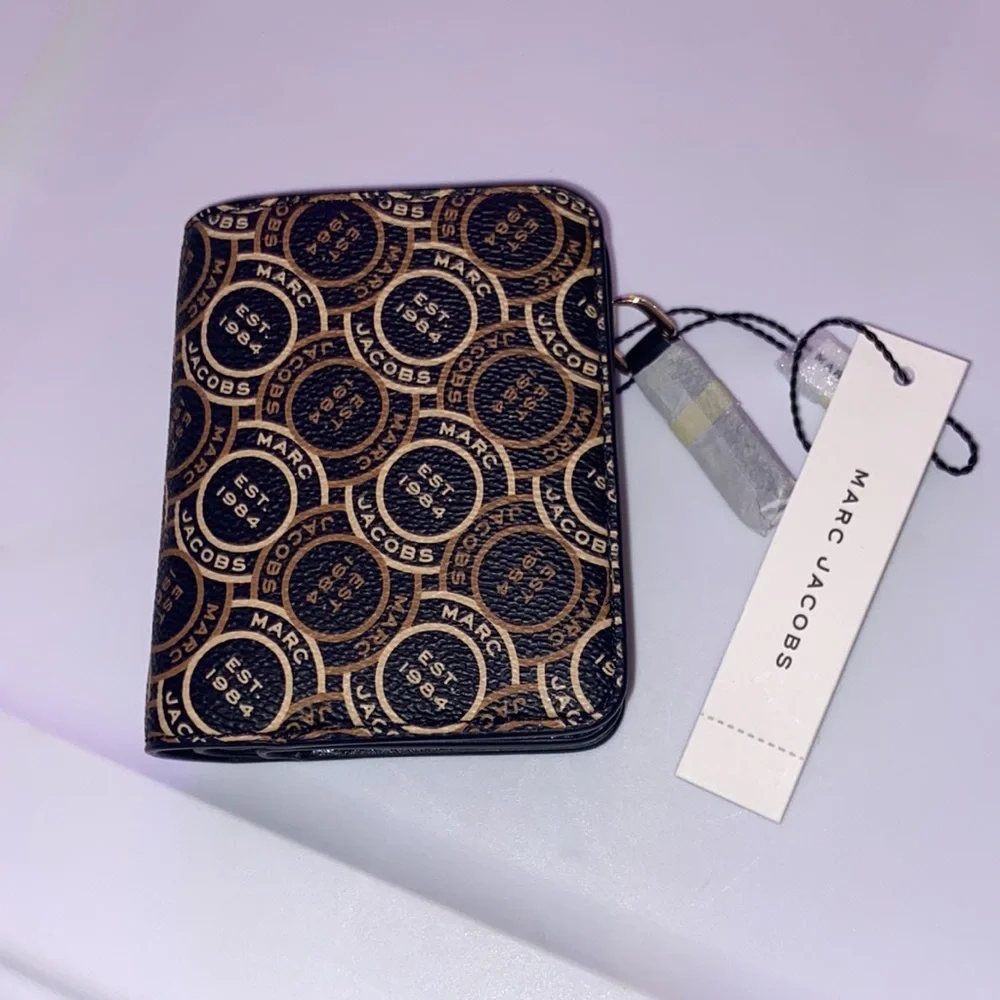 Marc Jacobs Logo Compact Wallet Black Multi - Picture 8 of 9